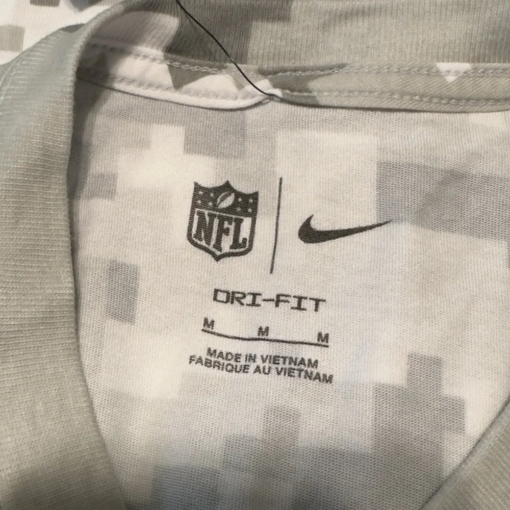 Cleveland Browns Shirt Mens Medium Camo NFL Football Salute Service Nike Dri Fit